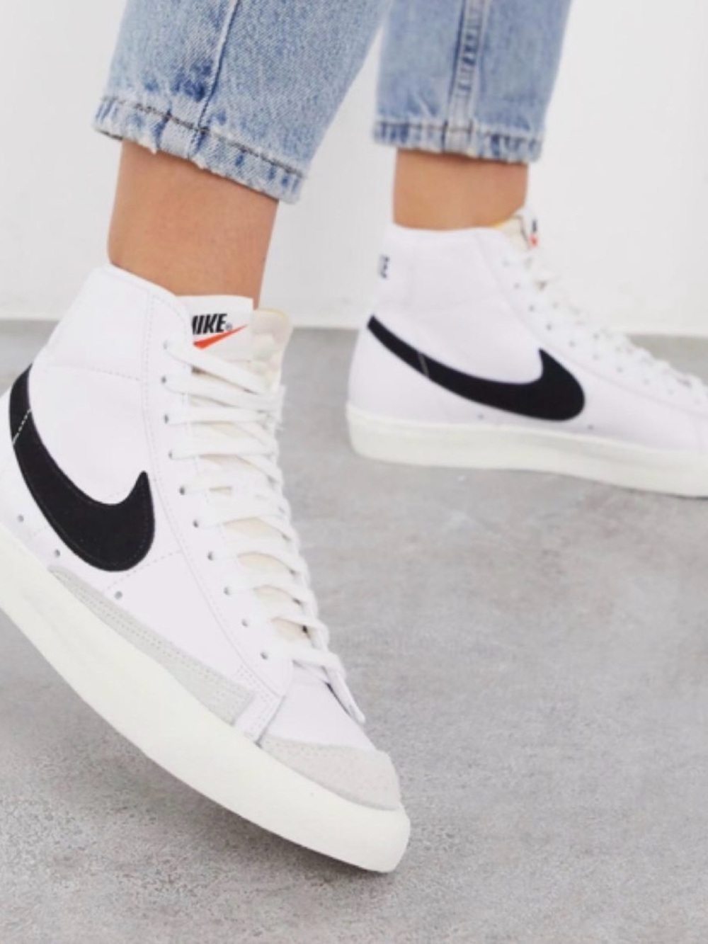 NWOB Size 6Y- Nike Blazer Mid 77 White Black